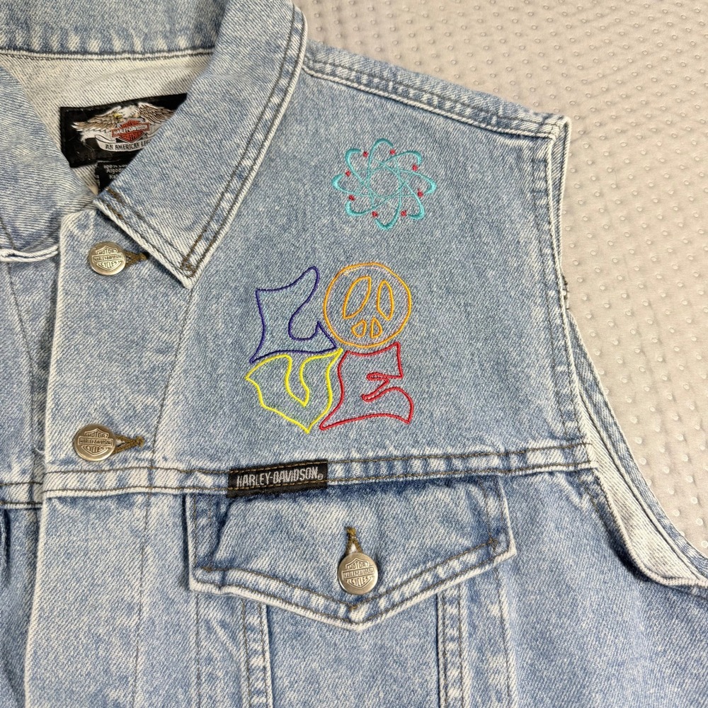 VINTAGE Hippy Harley-Davidson Denim Vest Embroidered Patches Peace Love Pride - Picture 10 of 16